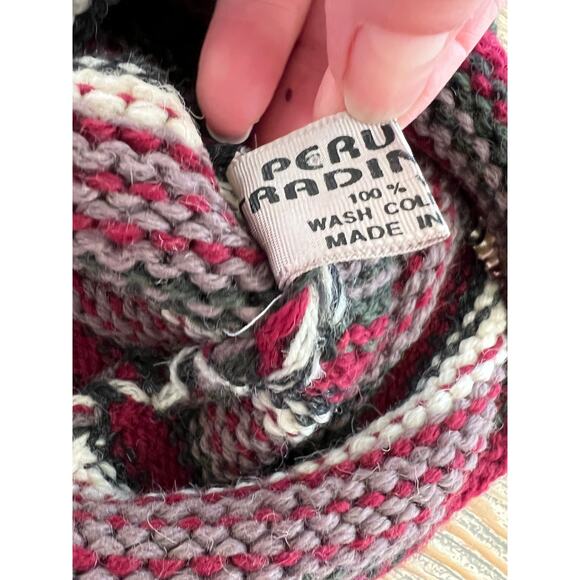 Striped knit rolled hem wool beanie from Peru - Picture 3 of 4